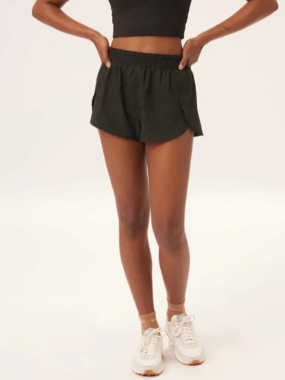 Girlfriend Collective Trail Short in Black Sz M